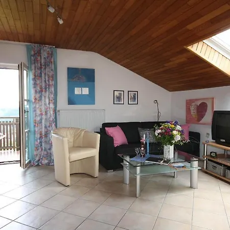 Ferienhaus-holzapfel-ferienwohnung-sonnenwiese Geiersthal