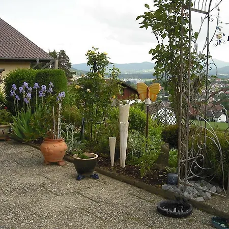 Ferienhaus-holzapfel-ferienwohnung-sonnenwiese * Geiersthal